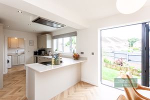 Photo 27- click for photo gallery